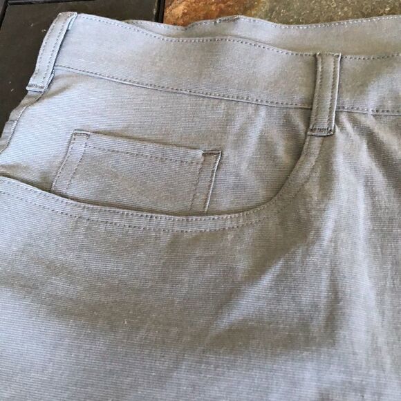 Callaway Golf Big & Tall EverPlay lightweight 5-Pocket Pant dark gray. 46”x36” - Picture 7 of 8